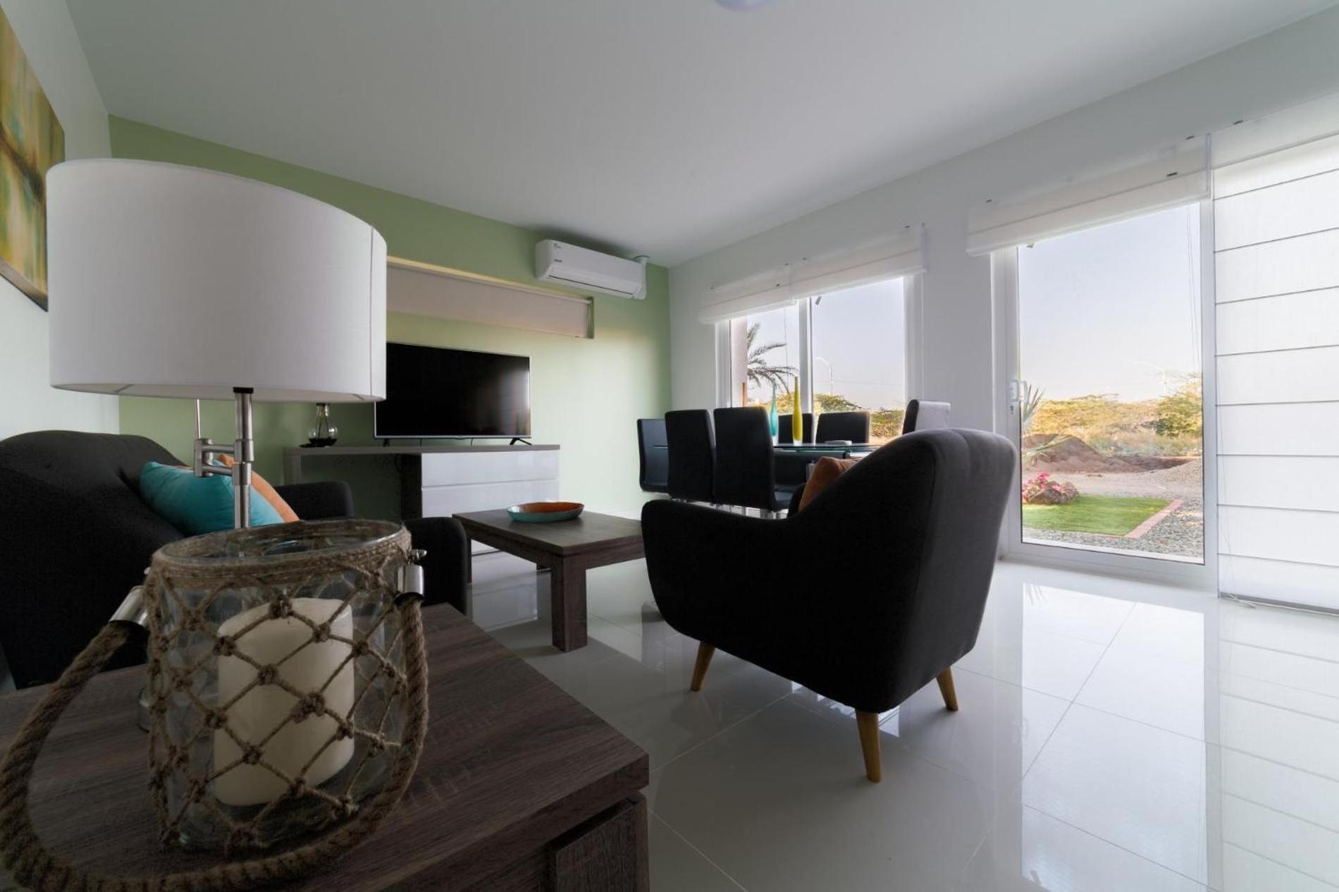 Koyari Modern Condos 9Br 7Ba Sleeps 26 W/ Pool And Roof Deck Palm Beach Exterior foto